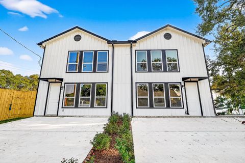 Photo of 3826 Rosemont Street, Houston, TX 77051 (MLS # 60957442)