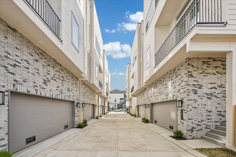 Homes For Sale - 1403 W 21st St St #C<br/> Harris County, Houston, TX 77008