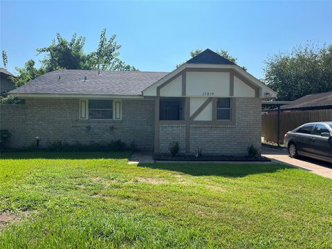 Photo of 11014 Vailview Drive, Houston, TX 77016 (MLS # 16454417) Photo of 11014 Vailview Drive, Houston, TX 77016 (MLS # 16454417)