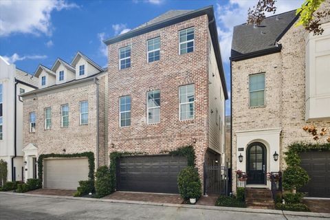 Photo of 2016 Covent Garden Station Sta, Houston, TX 77045 (MLS # 23420130)