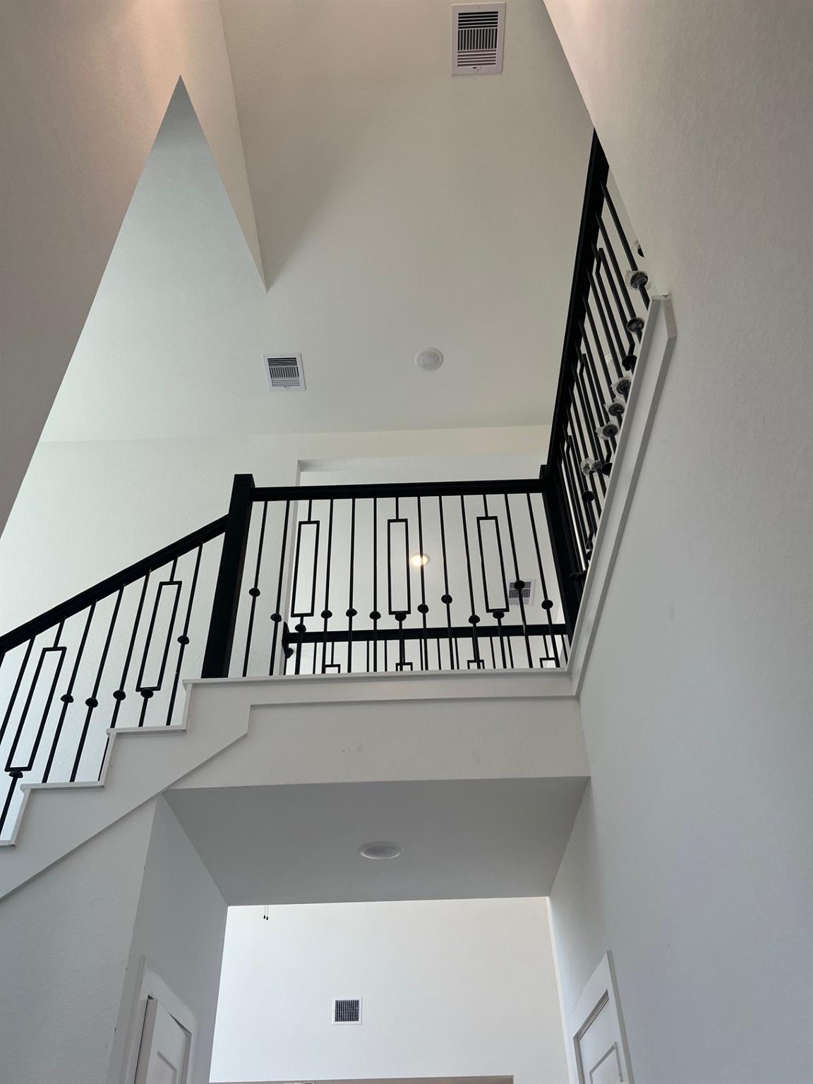 2418 Garden Arbor