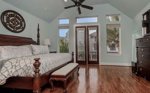 Tiny photo for 1215 W Bell Street, Houston, TX 77019 (MLS # 7948398)