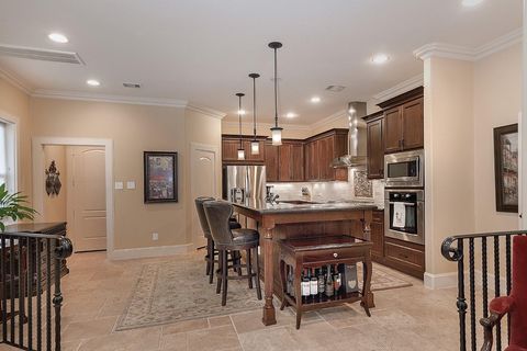 Tiny photo for 1215 W Bell Street, Houston, TX 77019 (MLS # 7948398)