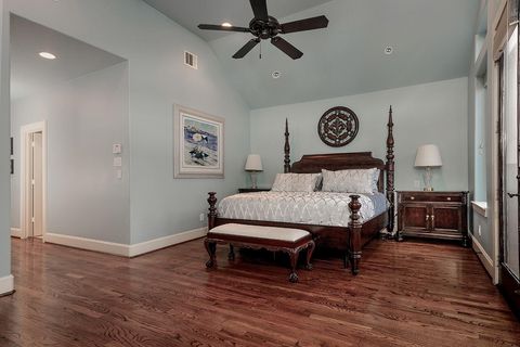 Tiny photo for 1215 W Bell Street, Houston, TX 77019 (MLS # 7948398)