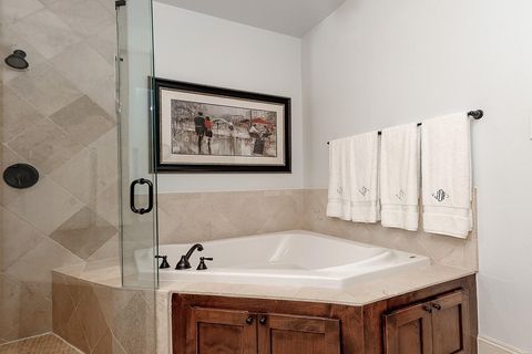 Tiny photo for 1215 W Bell Street, Houston, TX 77019 (MLS # 7948398)