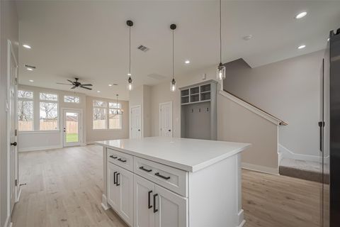 Photo of 918 Saint Clair Street #B, Houston, TX 77088 (MLS # 83198452)