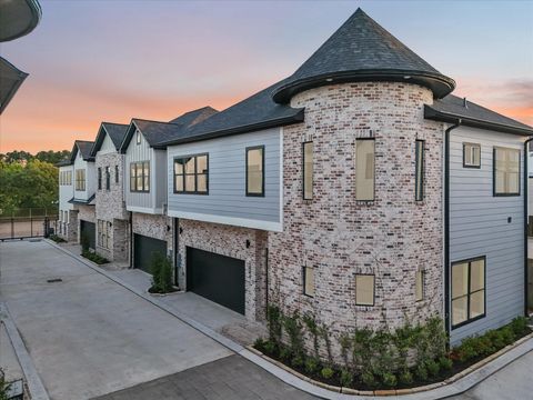 2589 W Paul Quinn Street Houston TX 77091