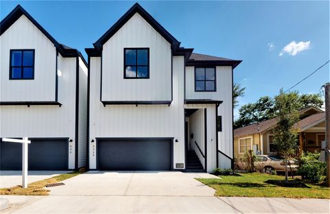 Photo of 806 E 39th Street #A, Houston, TX 77022 (MLS # 86903681)