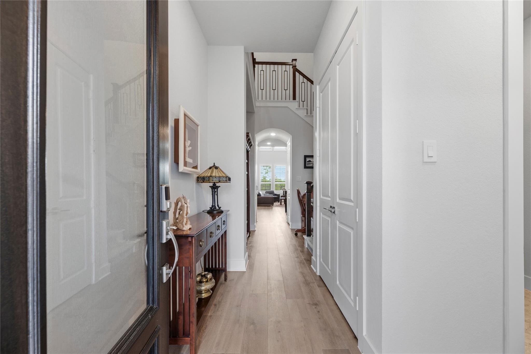 19907 Curved Steel Drive