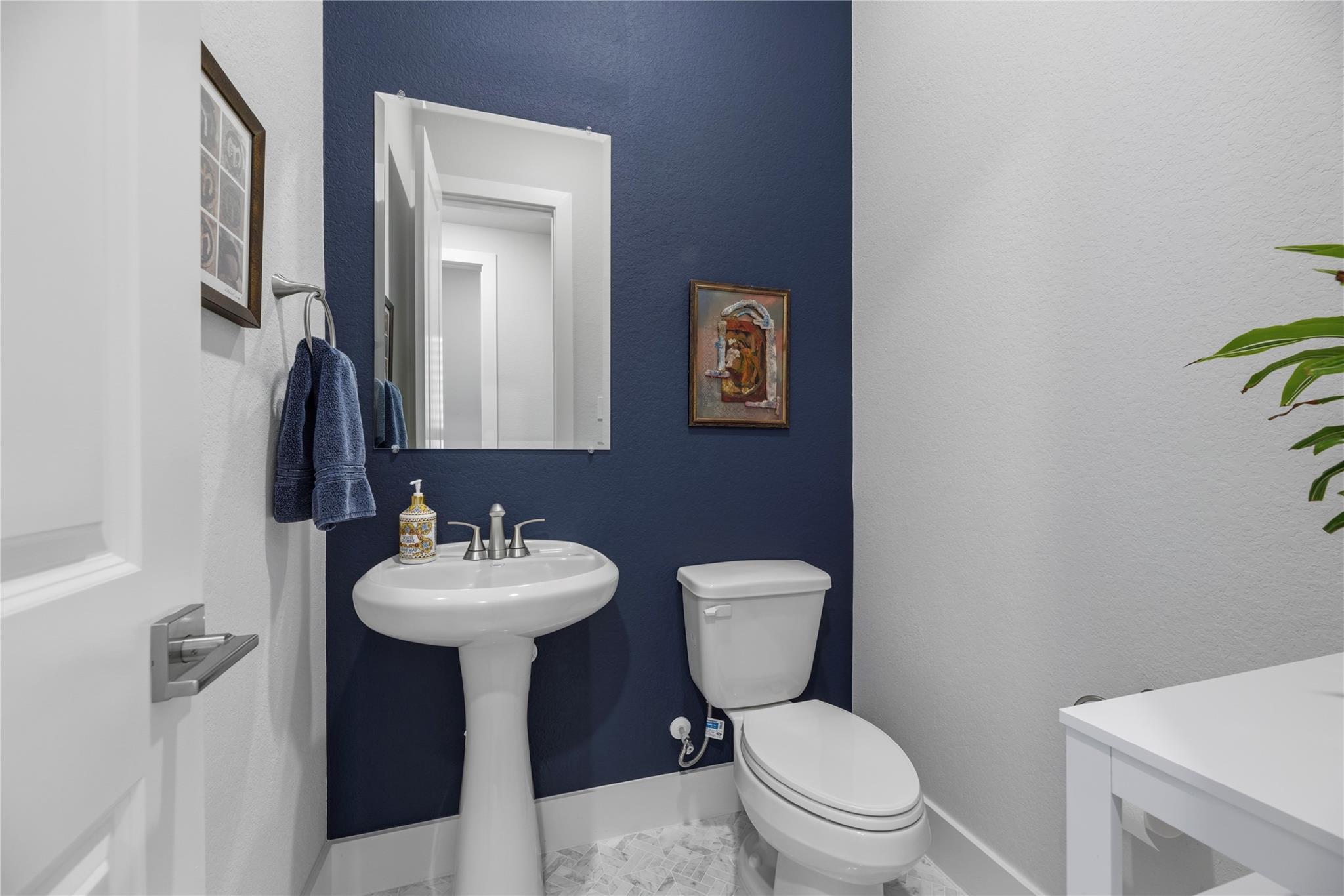 19907 Curved Steel Drive