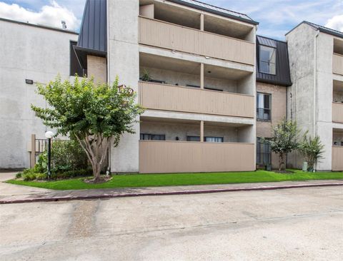 Photo of 8429 Hearth Drive #3, Houston, TX 77054 (MLS # 33511275)