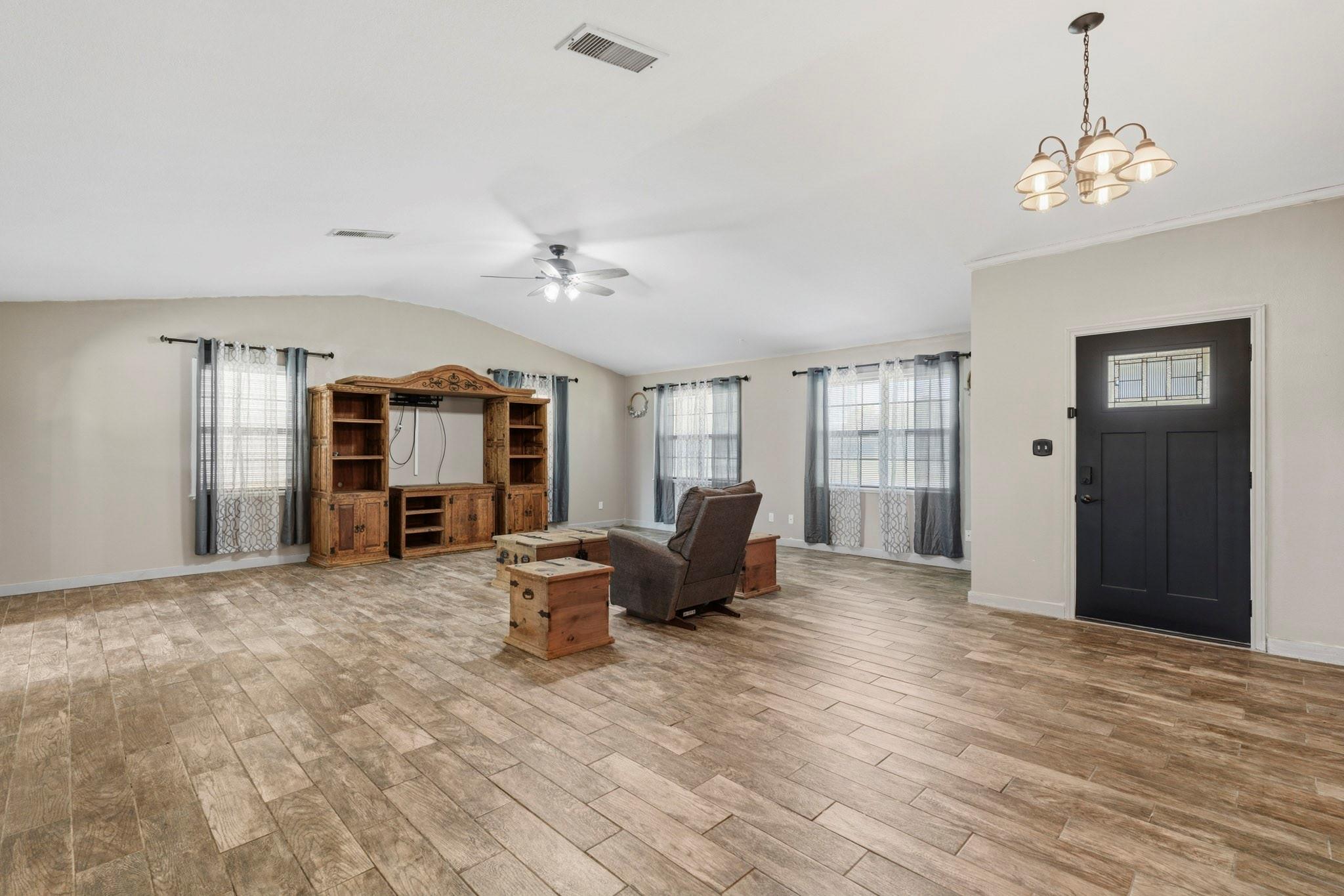 16101 Bluebird Street