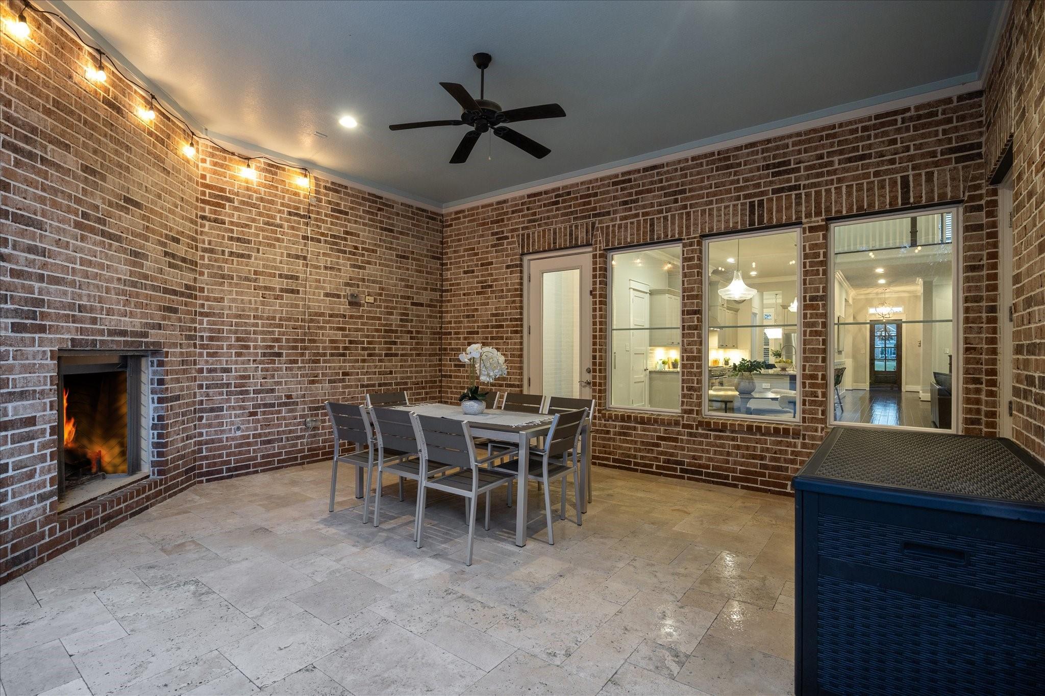 Conroe, Texas, 77384, United States, 5 Bedrooms Bedrooms, ,5 BathroomsBathrooms,Residential,Active,2028160