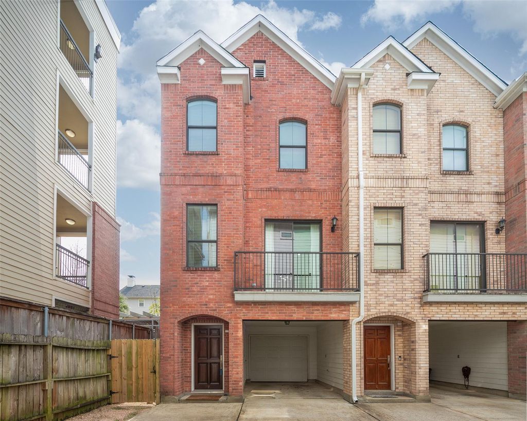 Photo of 202 Mcgowen Street #F, Houston, TX 77006 (MLS # 91591399)