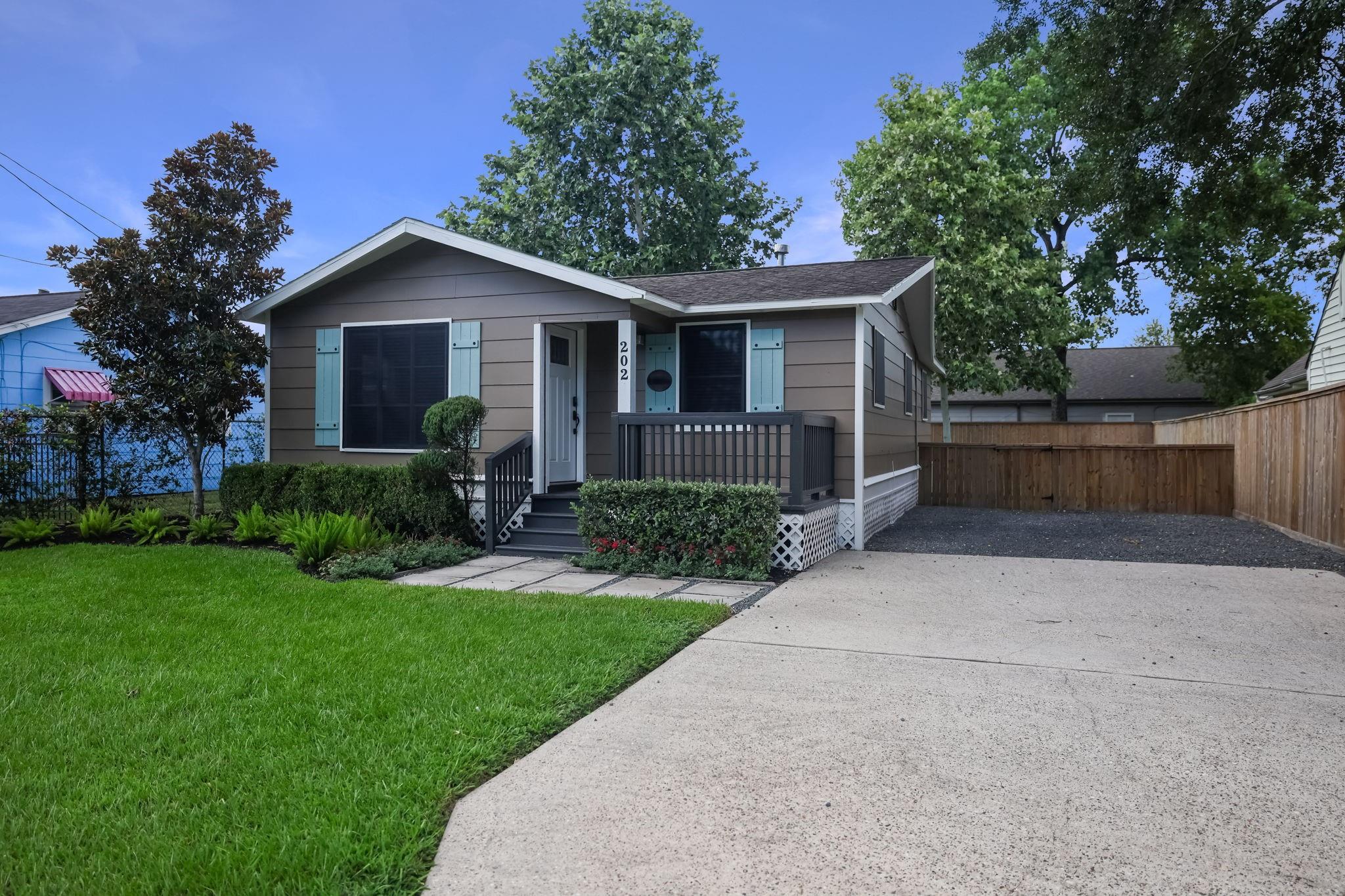 202 Fannin Street
