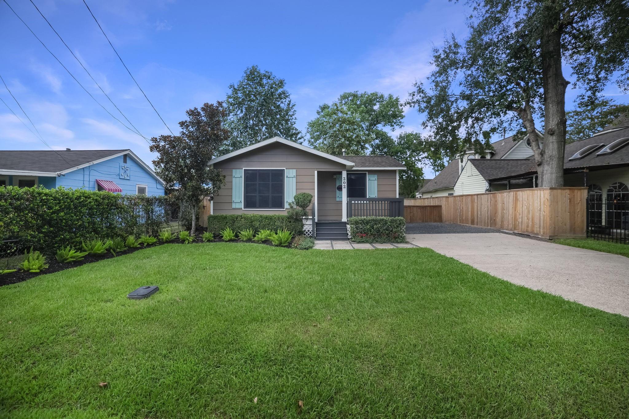 202 Fannin Street