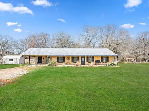 Photo of 9079 County Road 120, Centerville, TX 75833 (MLS # 35023939) Photo of 9079 County Road 120, Centerville, TX 75833 (MLS # 35023939)