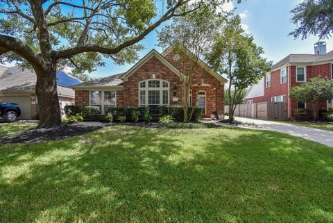 Photo of 7218 Fall Creek Bend, Humble, TX 77396 (MLS # 41890063)