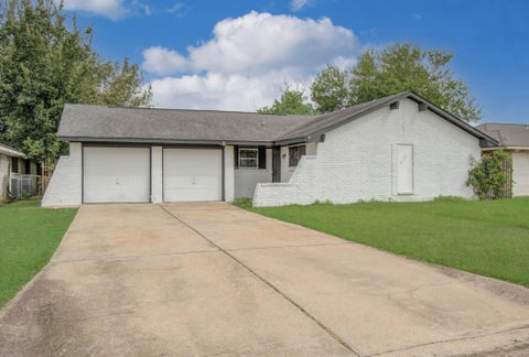 Photo of 2130 Bunzel Street, Houston, TX 77088 (MLS # 74374057)