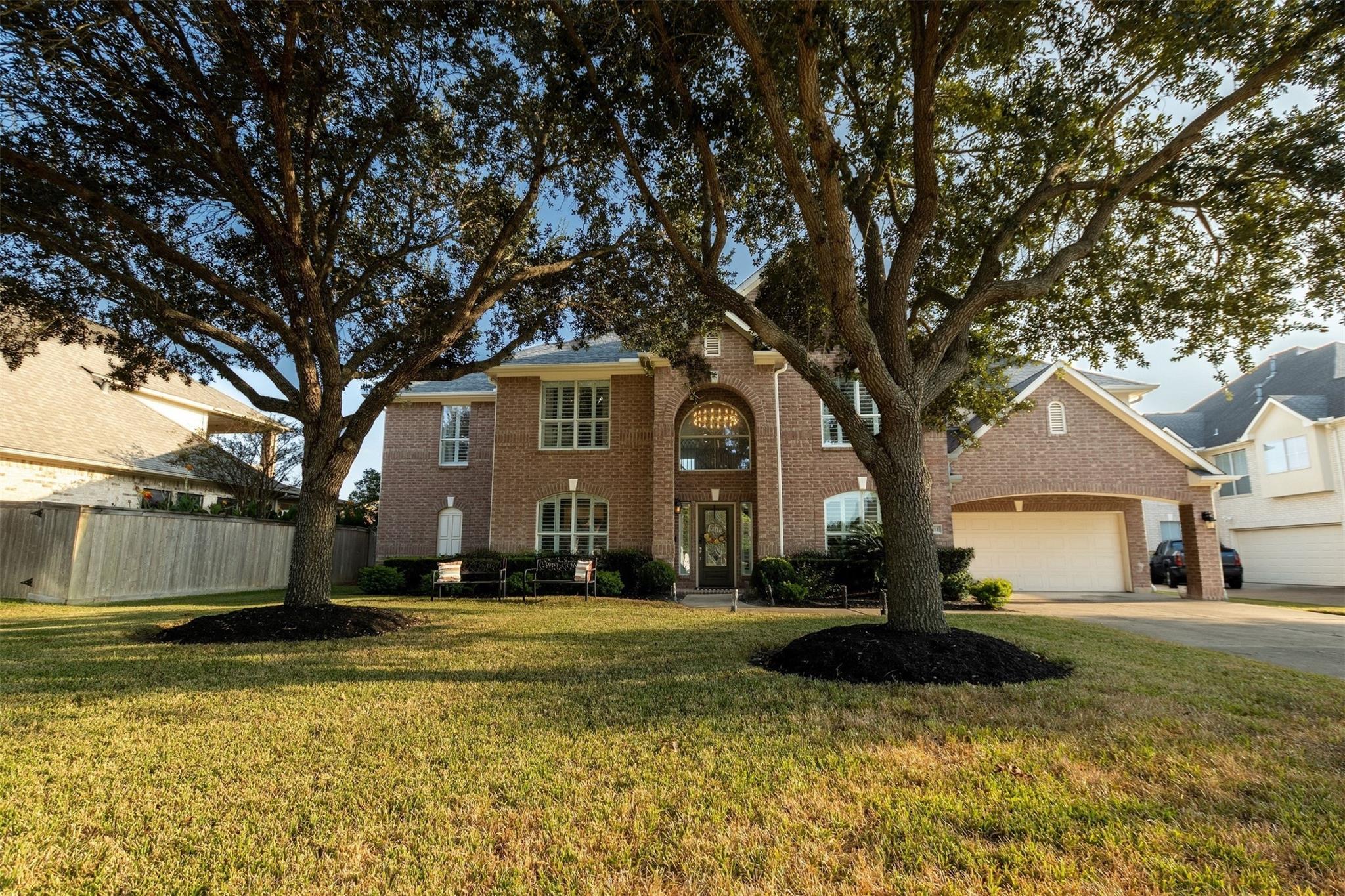 3811 Lakeridge Canyon Drive