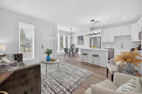 Photo of 5027 Willow Glen Drive #B, Houston, TX 77033 (MLS # 54916989)