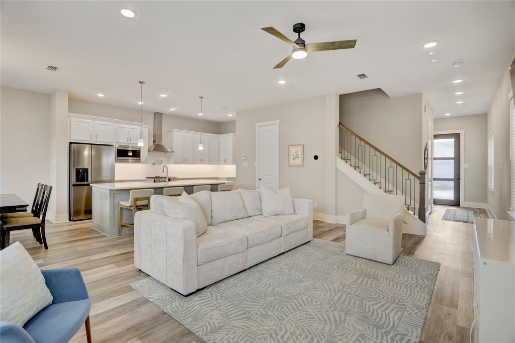 Photo of 2510 Zemmer Lane, Houston, TX 77008 (MLS # 46285185)