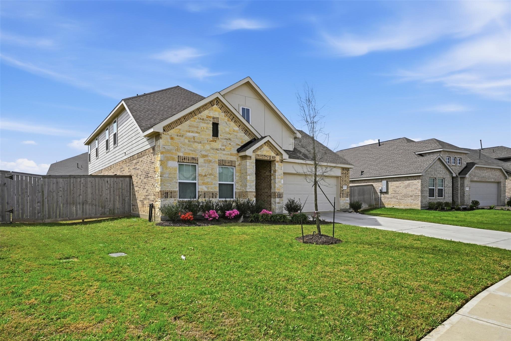32311 Elmwood Manor