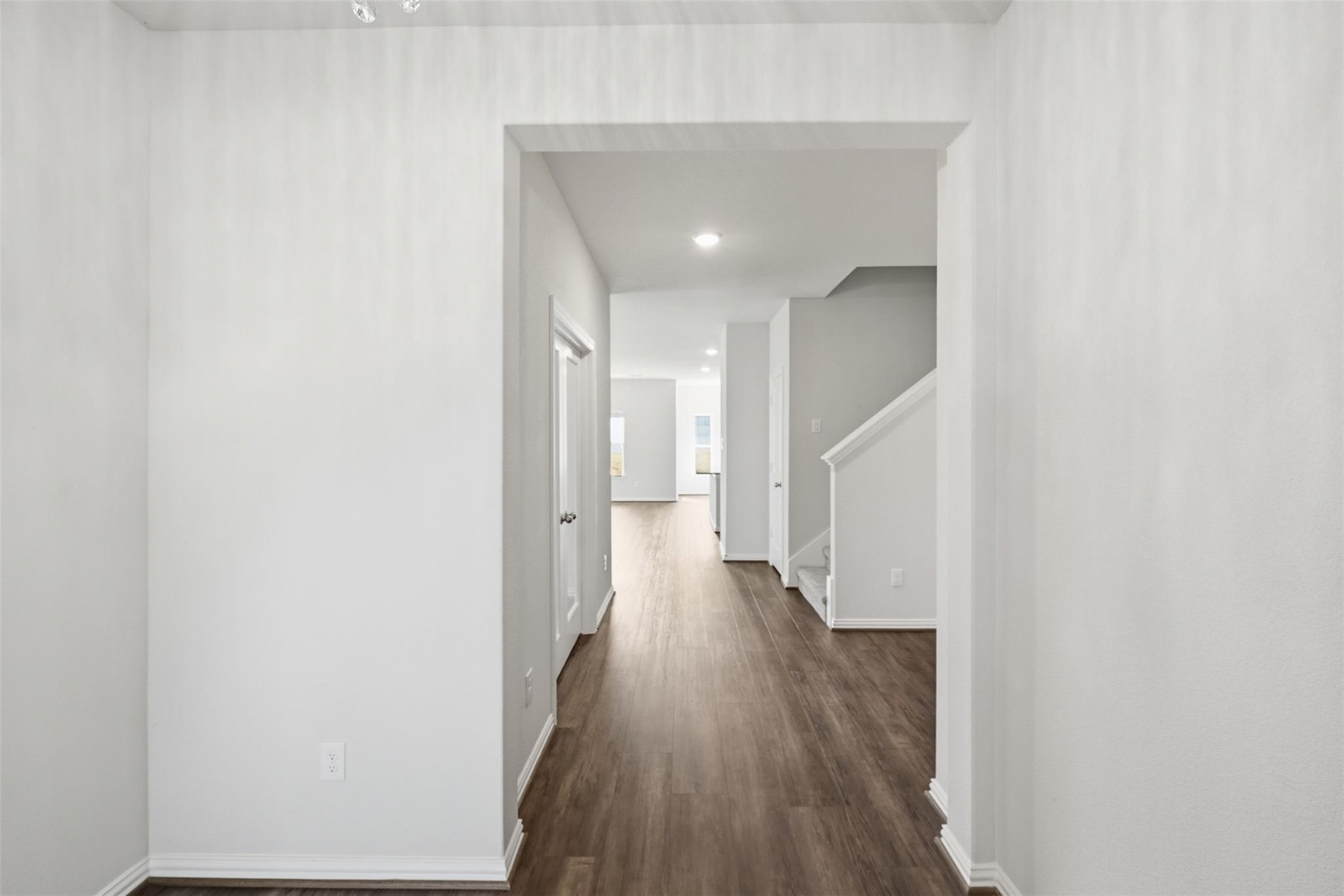 32311 Elmwood Manor