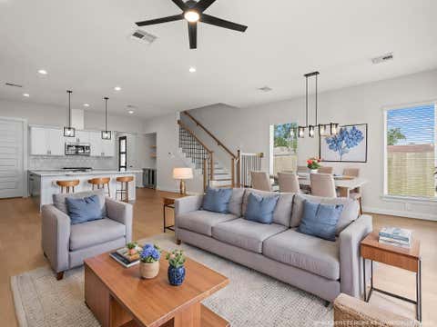 Photo of 7208 Shadyvilla Lane Ln, Houston, TX 77055 (MLS # 20085778)