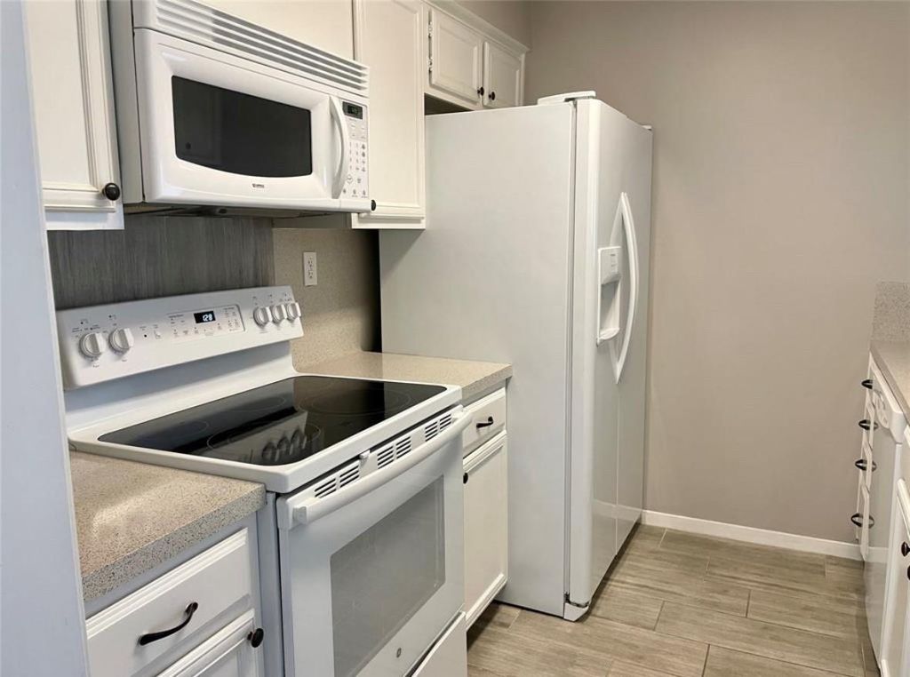 Photo of 10134 Waterstone Drive, Houston, TX 77042 (MLS # 93086673)