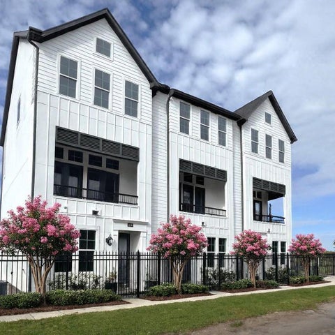 Townhouse For Sale - 2745 Providence Street<br/> Harris County, Houston, TX 77020