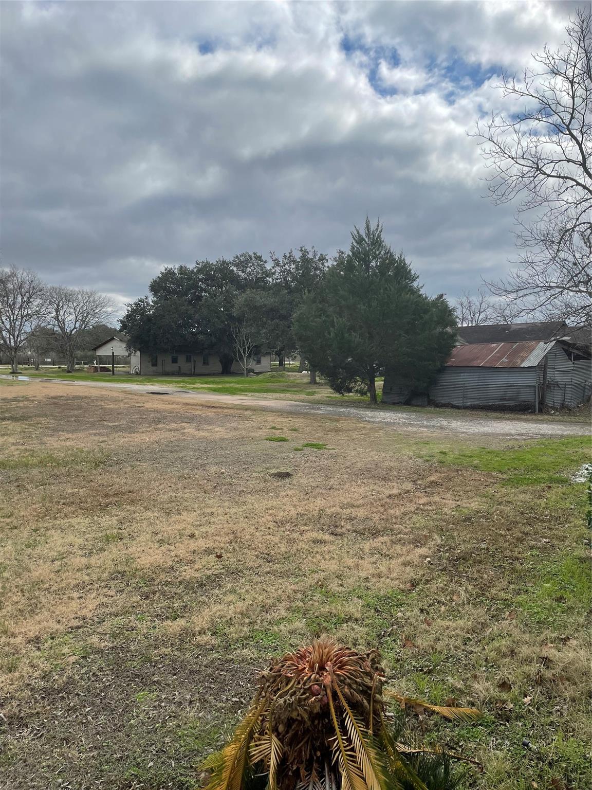 5025, 5027, 5029 Skinner Lane