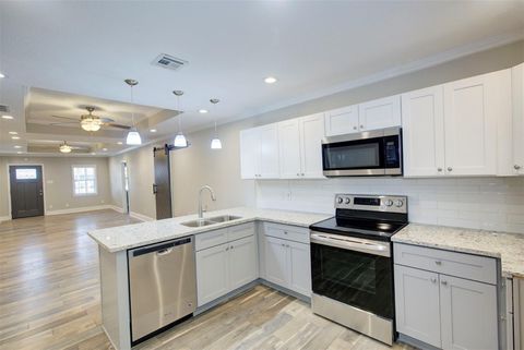 Photo of 4220 Delhi Street, Houston, TX 77022 (MLS # 40957908)