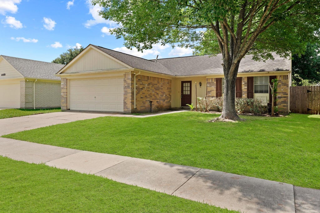 Photo of 4406 Alamo Avenue, Sugar Land, TX 77479 (MLS # 60263951)