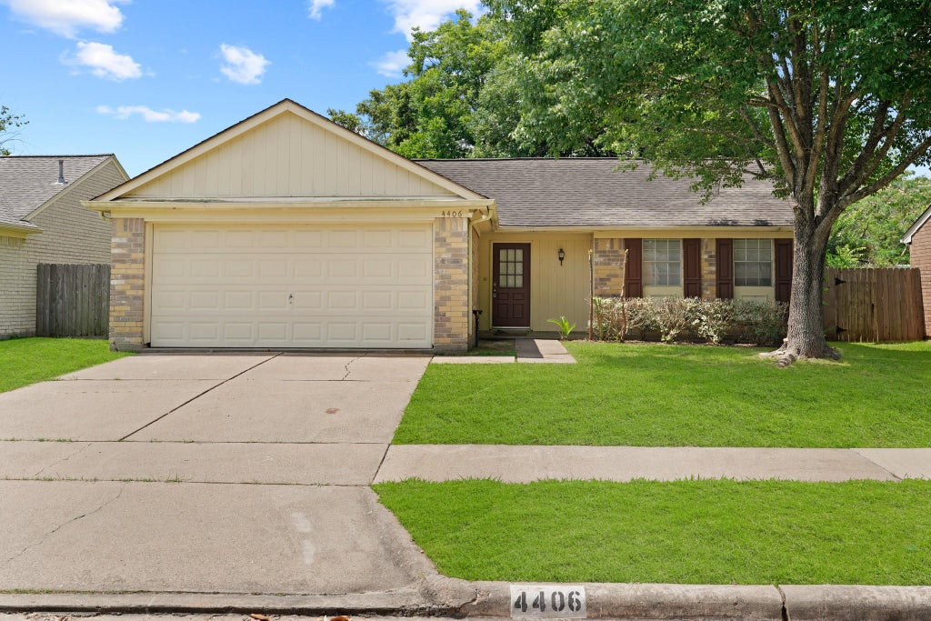Photo of 4406 Alamo Avenue, Sugar Land, TX 77479 (MLS # 60263951)
