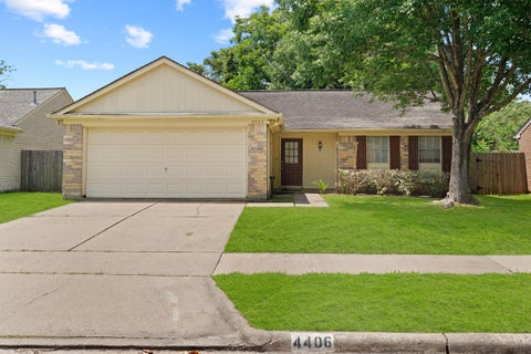 Homes For Sale - 4406 Alamo Avenue<br/> Sugar Land, TX 77479