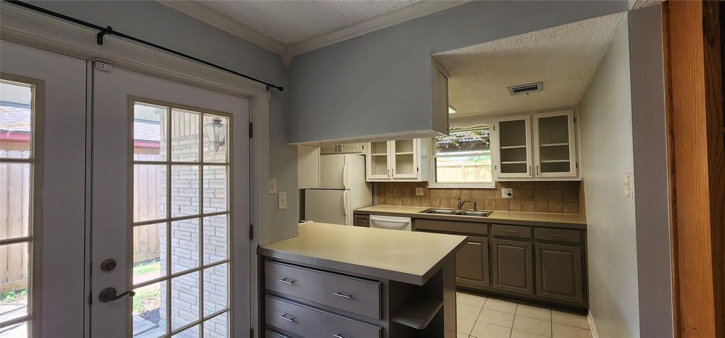 Photo of 2527 Meandering Trail, Houston, TX 77339 (MLS # 2858576)
