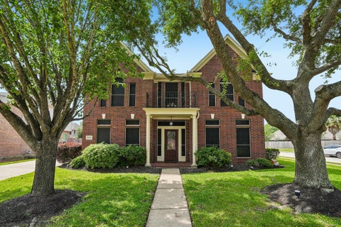 Photo of 10900 Sycamore Drive N, La Porte, TX 77571 (MLS # 5890458)