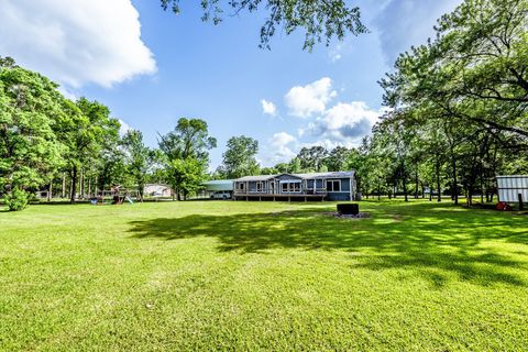 Photo of 61 Kathryn Drive, Huntsville, TX 77320 (MLS # 8160787)