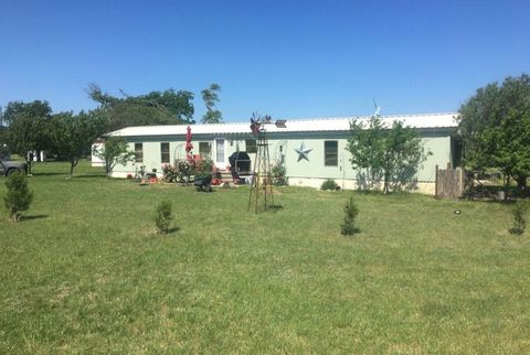Multifamily For Sale - 771 S County Road 261 Ranch<br/> Comanche County, Comanche, TX 76442