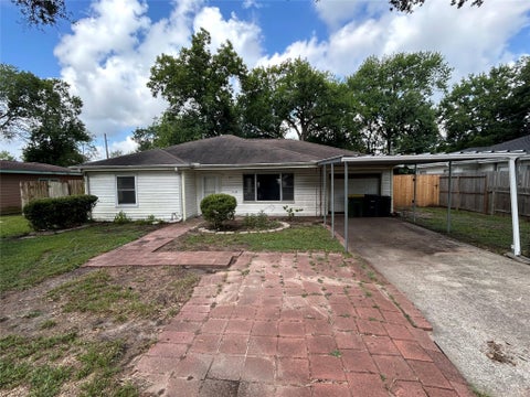 Photo of 210 Baker Drive, Tomball, TX 77375 (MLS # 17033116)