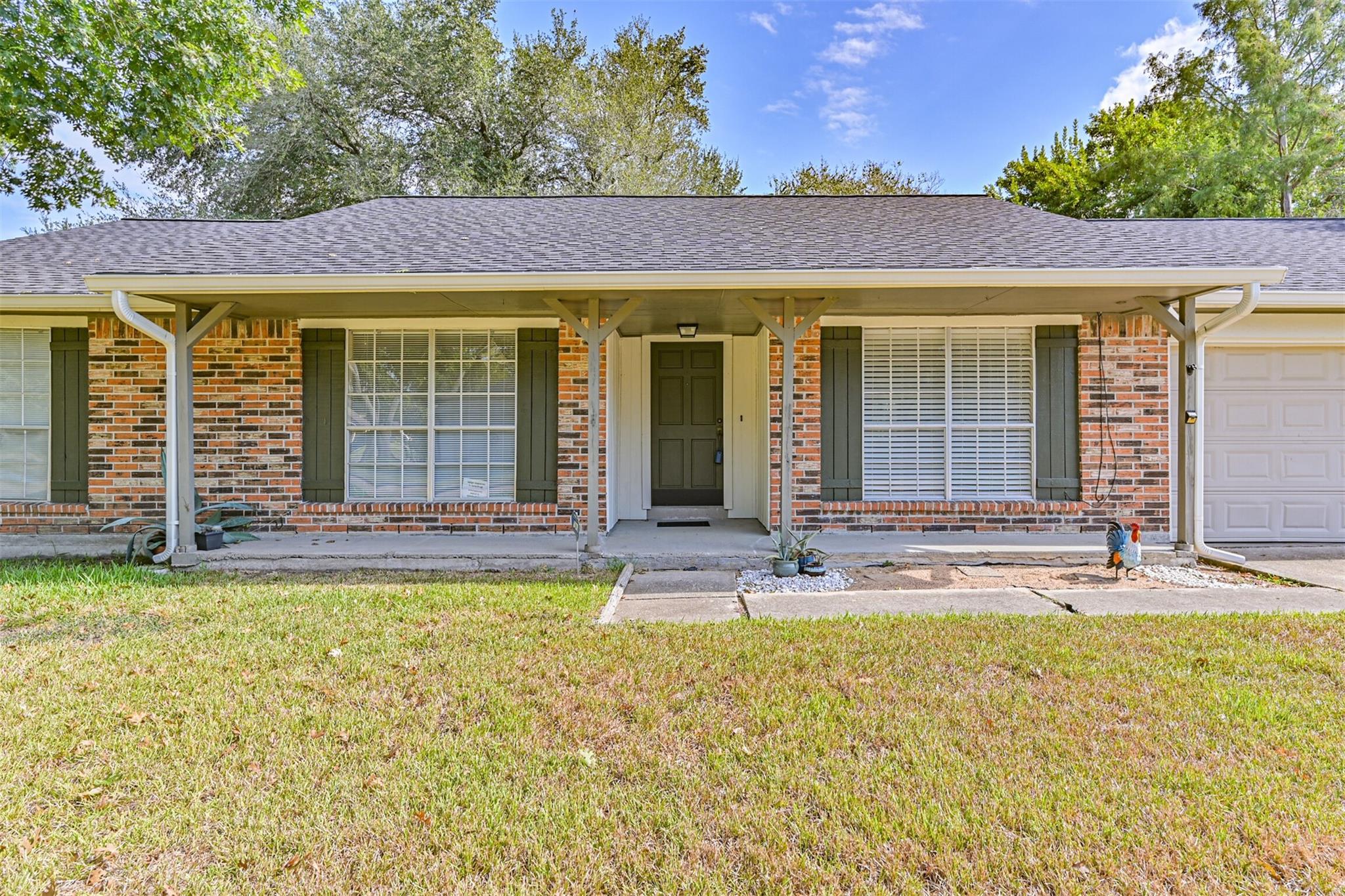 1104 Lost River Drive