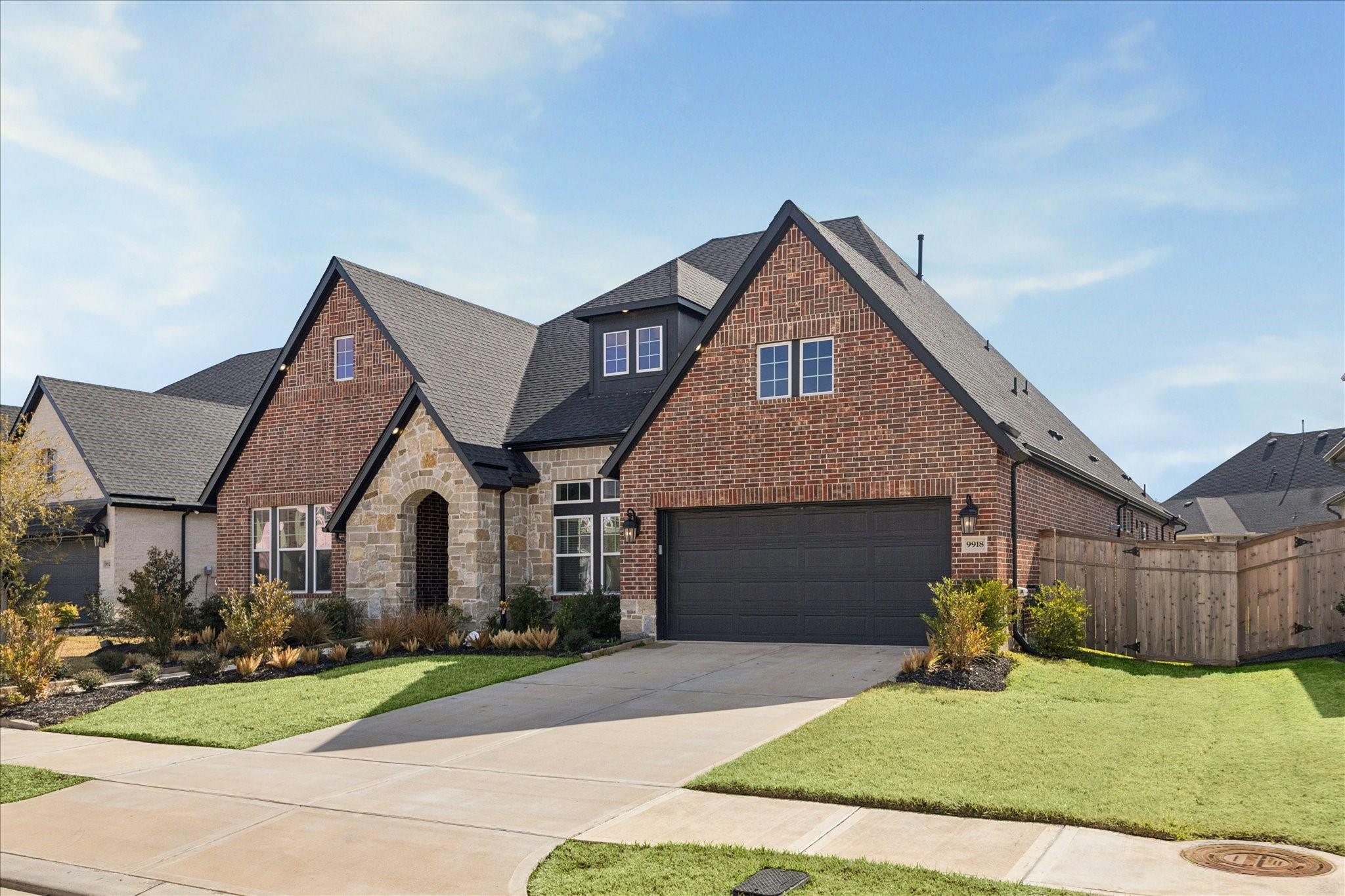 9918 Hunters Run Drive