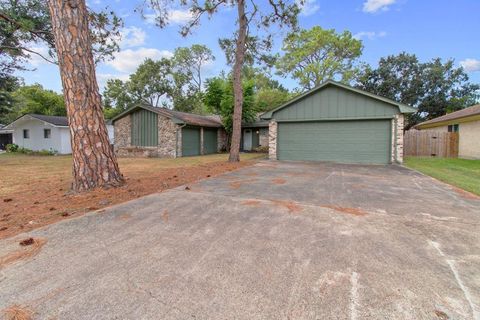 Photo of 2106 Monterrey Street, Kemah, TX 77565 (MLS # 55024932)