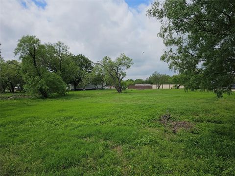 Photo of 16 Still Meadow Cove, Dale, TX 78616 (MLS # 40121490)