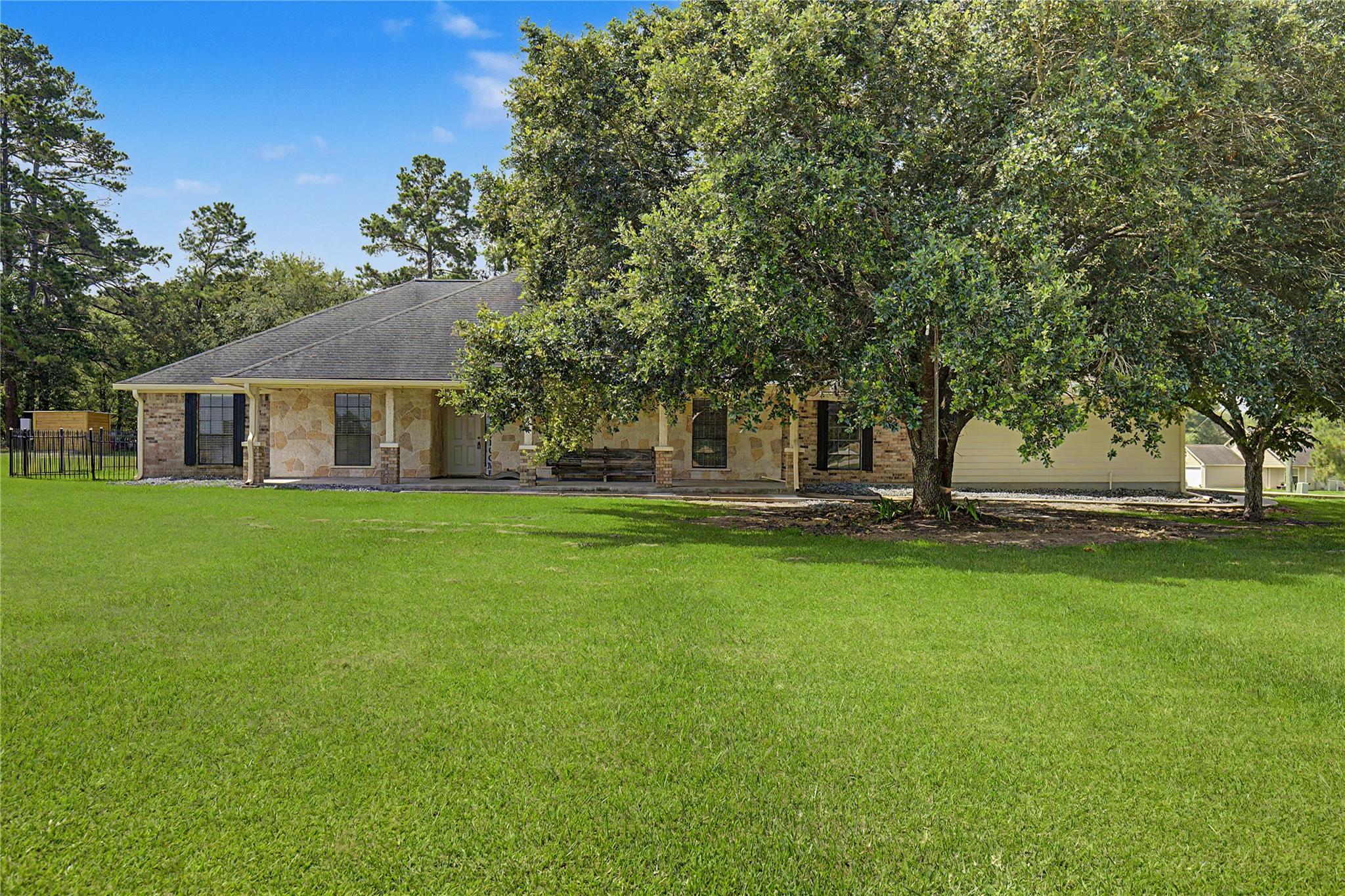 16558 Green Meadow Loop