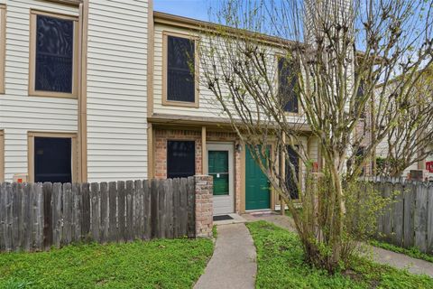 Photo of 2200 Cypress Landing Drive #A3, Houston, TX 77090 (MLS # 41266201)