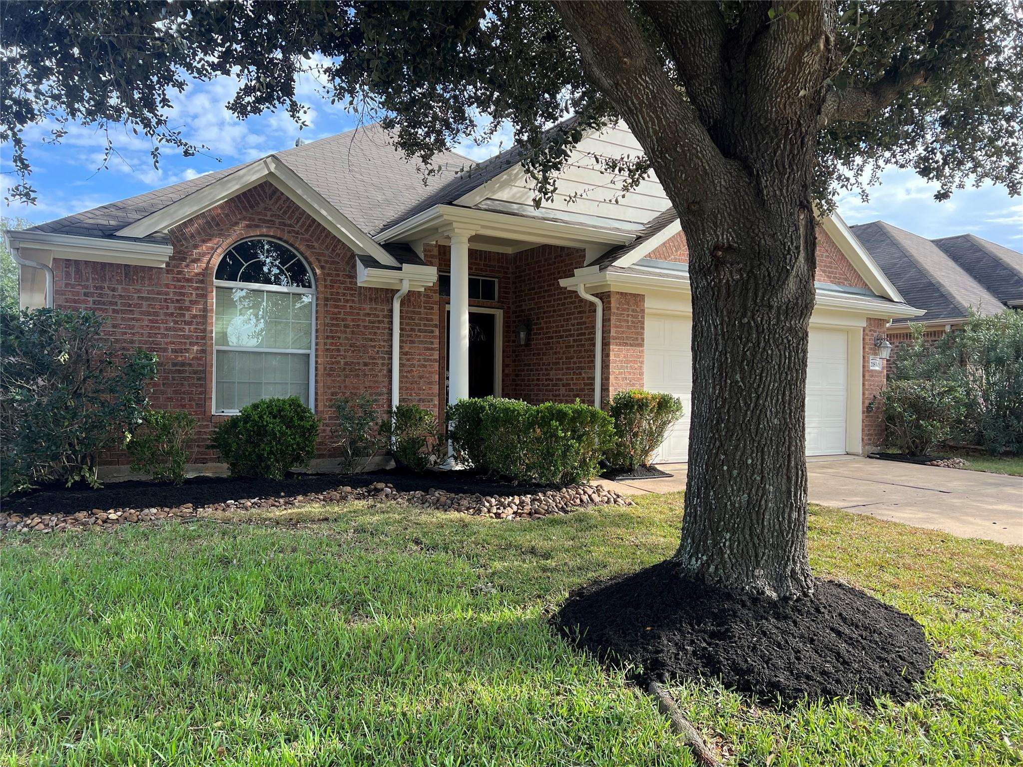 21830 Saragosa Pond Lane