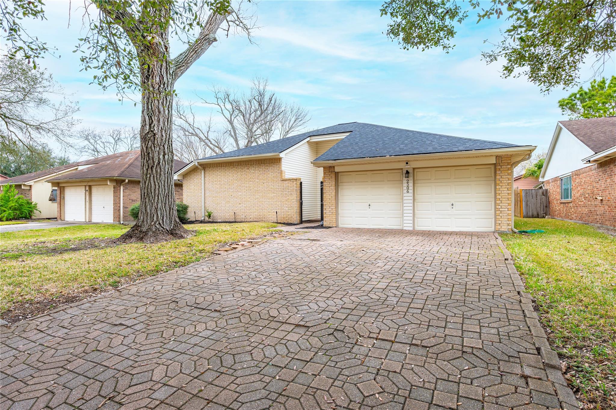 2506 Bisontine Street