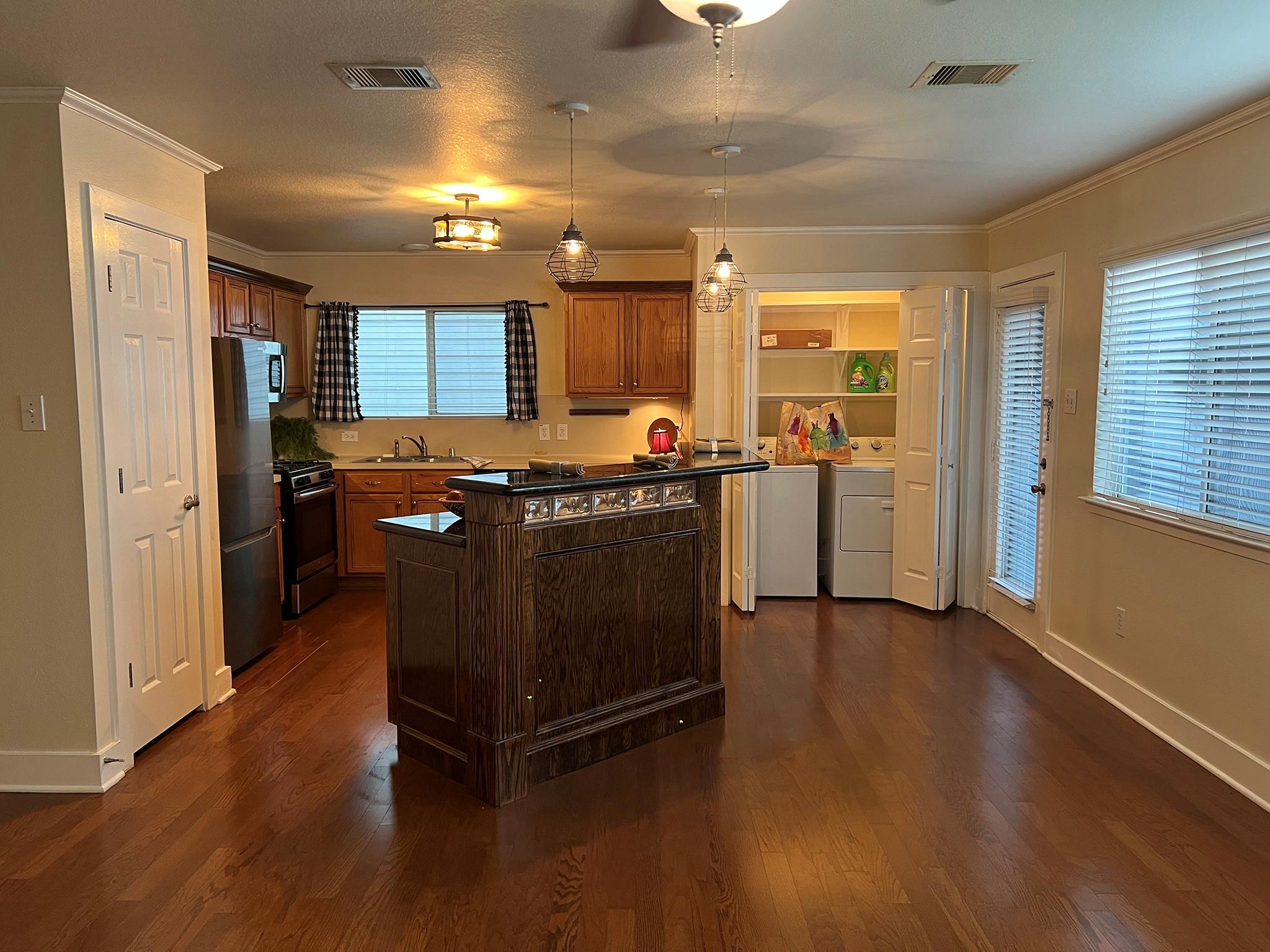 26877 Haileys Manor